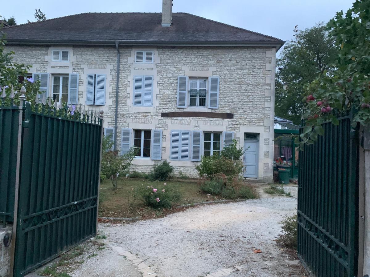 Chambres D'Hotes Dans Une Maison De Caractere Mussey-sur-Marne Ngoại thất bức ảnh